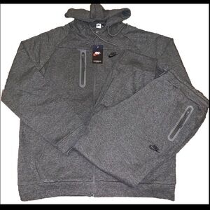 NWT Nike Men’s Knit Full Zip Hoodie/Jogger Pant Set - 3XL
